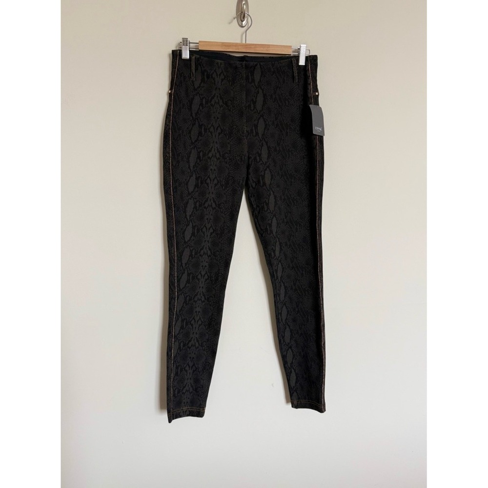 Lysse NY Snake Print Knit Denim Pants Size L NWT Smoothing Waist Stretch Pull-On - Picture 3 of 12
